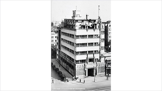The Dainippon Beer Ginza Building, completed in April 1934
