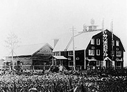 1941(昭和16)年頃の上富良野ホップ乾燥所