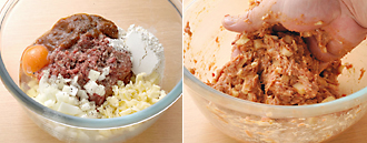玉ねぎはみじん切りにする。ボウルにひき肉、玉ねぎ、小麦粉、卵、ピザ用チーズ、デミグラスソースを入れ、粘りが出るまでしっかりと練ってひき肉だねを作る。