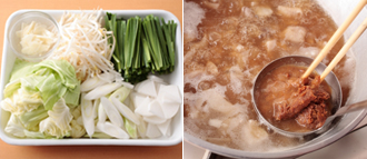 煮ている間に野菜の準備をする。大根は皮をむいて厚さ7～8ミリのいちょう切りに、キャベツはざく切り、ねぎは幅1センチの斜め切りにする。にらは長さ4～5センチに切る。にんにくは薄切りにする。鍋に、にんにく、みりん、酒、しょうゆを入れ、みそは溶き入れて、唐辛子を加える。