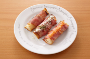 トッピングをかえると違った風味が楽しめます。黒こしょう、粉チーズ＆パセリ、パセリのみじん切りなどがおすすめです。