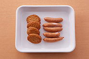 油揚げのかわりに、さつま揚げやウインナーを入れてもよいでしょう。食べごたえのあるおかずになります。