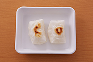 きりたんぽを作るのが少し大変な時は、焼きもちを入れてもいいでしょう。